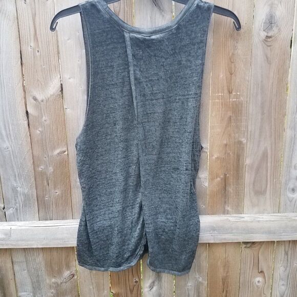 Tank Top Distressed Gray Owl Juniors Slit Open Back Large 11/13 - Picture 8 of 12